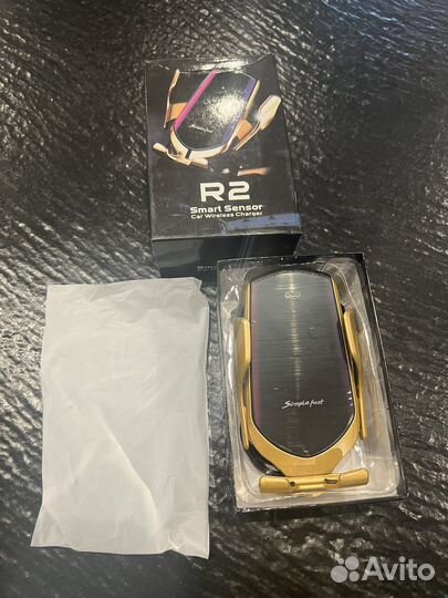 Держатель для телефона с беспроводной зарядкой