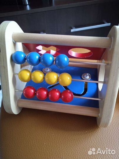 Развивающая игрушка