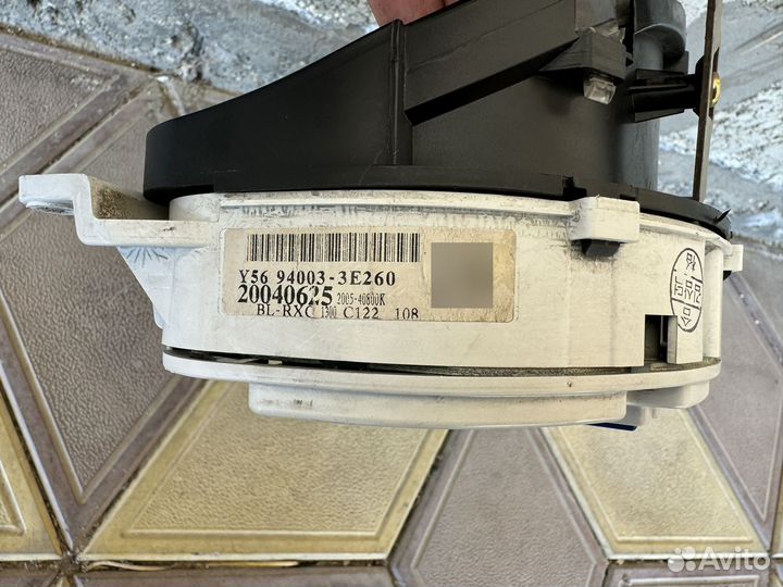 Щиток приборов Kia Sorento 1