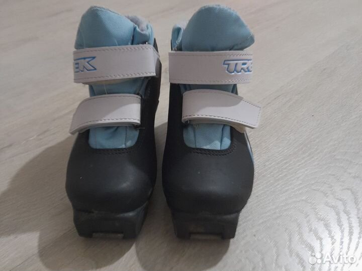 Лыжные ботинки