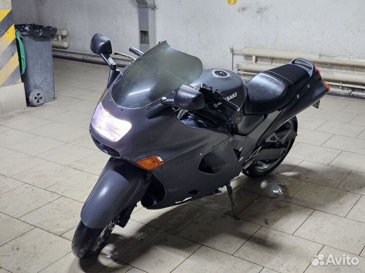 Kawasaki zzr 1100