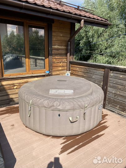 Налувной SPA бассейн intex