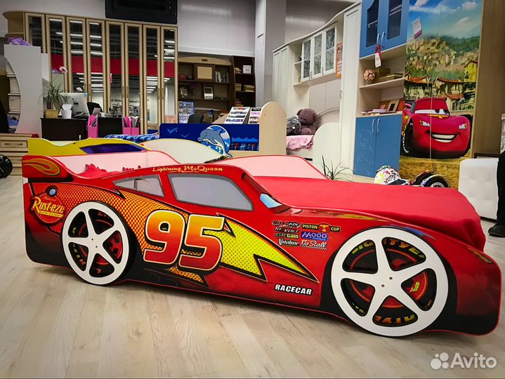 Кровать машины