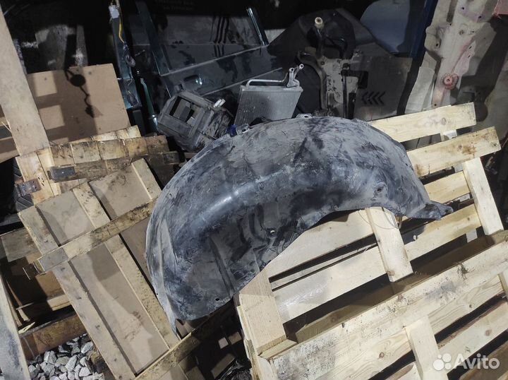 Локер задний правый дискавери 3