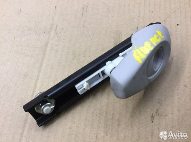 Кронштейн и крепление ремня Рено Флюенс с 2010г