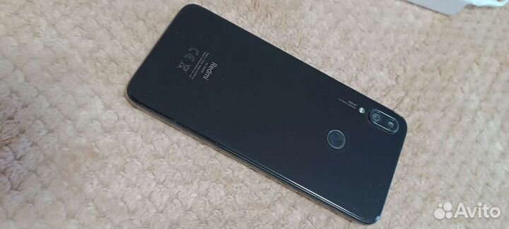 Мобильный телефон