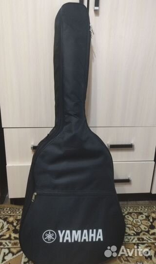 Акустическая гитара yamaha