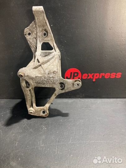 Кронштейн компрессора кондиционера Bmw 1 F20