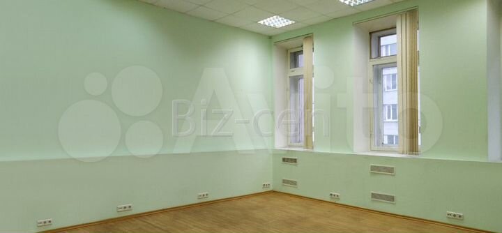 Сдам офис 118 м2 у м. Площадь Ильича