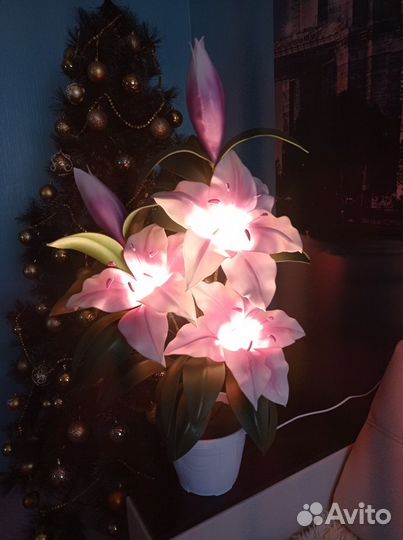 Светильник Лилия