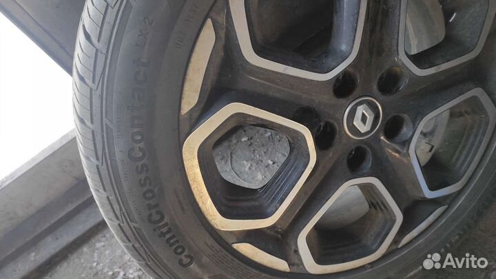 Continental ContiCrossContact LX2 215/60 R17