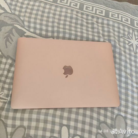 Apple macbook air 2020 год