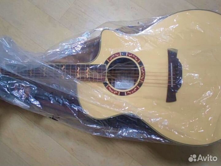Гитара электроакустическая шестиструнная