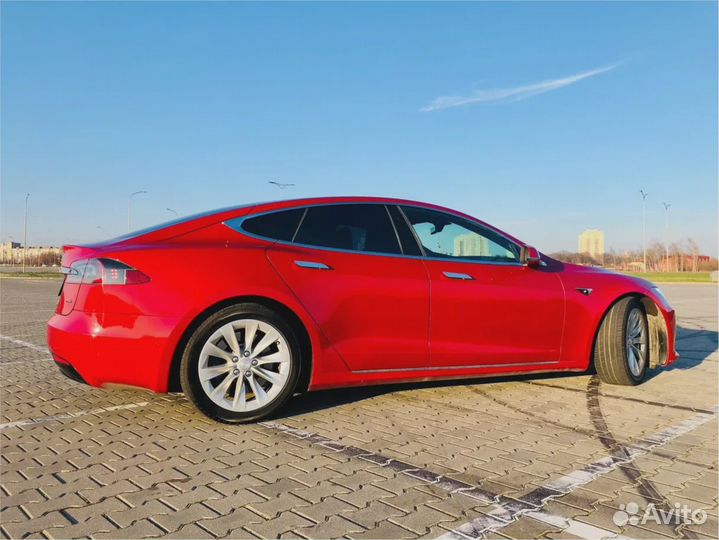 Аpeнда Tesla model S. Пpокaт Тесла с/без водителя