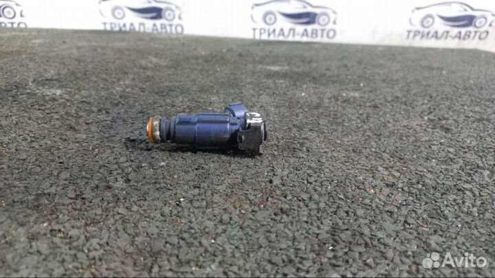 Форсунка топливная Kia Ceed 1 рест G4FA 2010