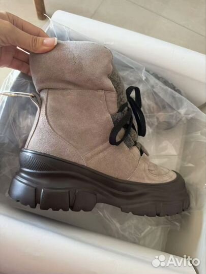Ботинки женские зимние 38 размера новые