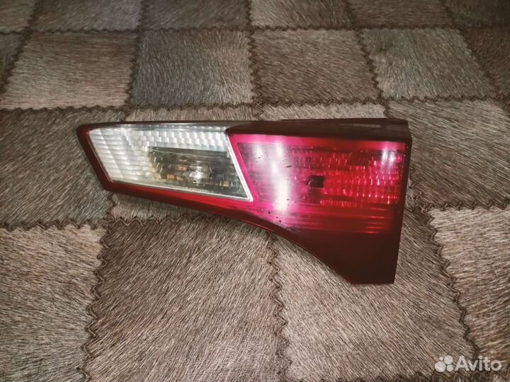 Задний фонарь Toyota RAV4