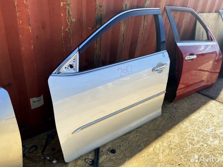 Водительская дверь Тойота Камри хв50