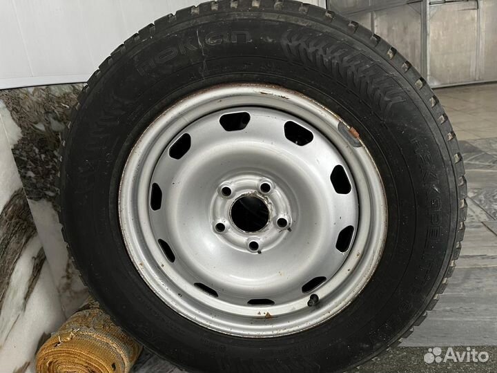 Nokian Tyres Hakkapeliitta 10p SUV 215/65 R16 97