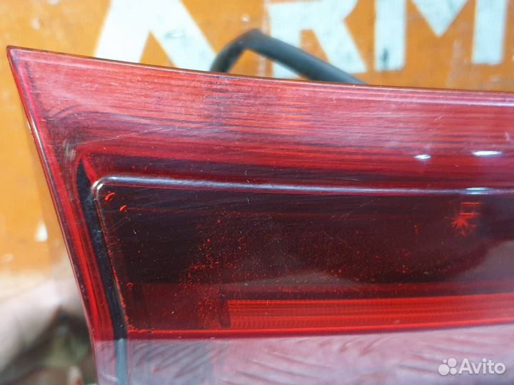 Фонарь внутренний левый Mitsubishi Outlander 3