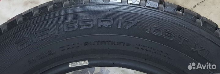 Nokian Tyres Hakkapeliitta 8 SUV 215/65 R17