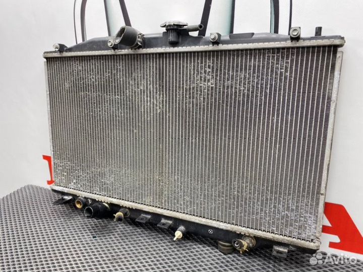 Радиатор охлаждения двигателя Honda Accord 7 CL