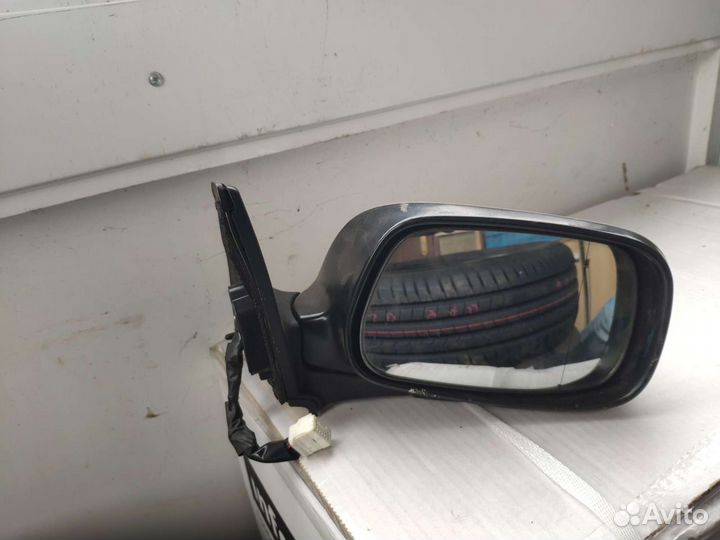 Стекло багажника Toyota caldina st215