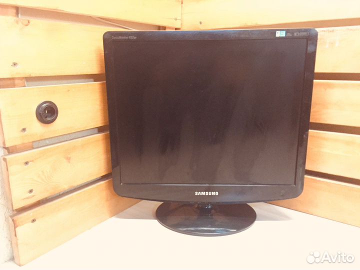 Монитор Samsung 932 BF(к 3055)