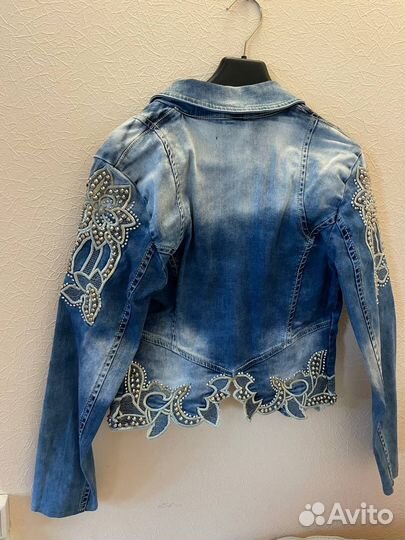 Джинсовая куртка