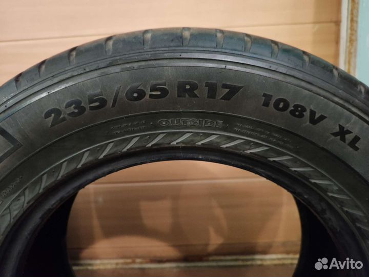 Nokian Tyres Hakka Blue 235/65 R17 108V