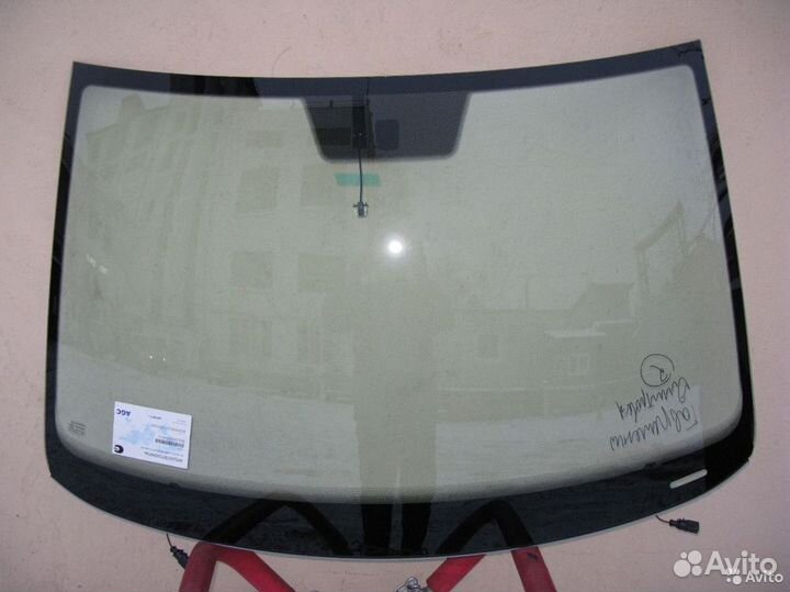 Лобовое стекла Ford Transit Connect