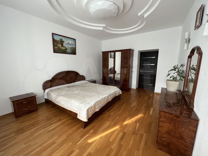 3-к. квартира, 96 м², 5/6 эт.