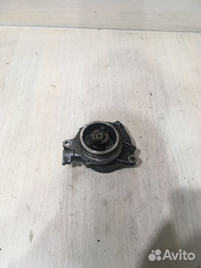 Вакуумный насос на BMW E39 2.5 3.0 72832710C