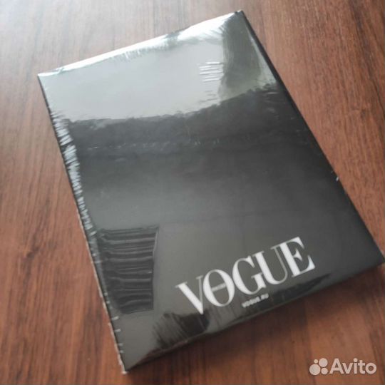 Коллекционная книга Vogue in Gold