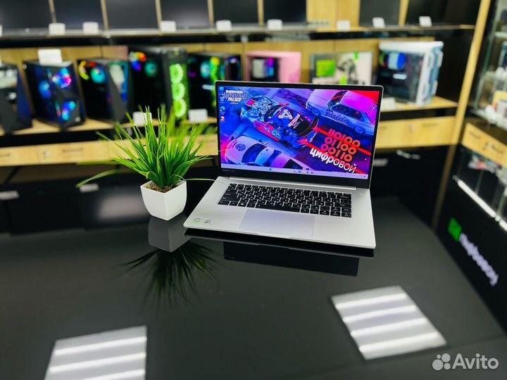 Мощный ноутбук Core i3-10035g1/DDR4-8/SSD-128