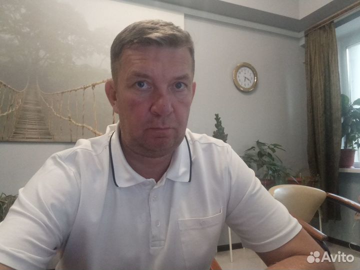 Старший администратор, администратор гостиницы