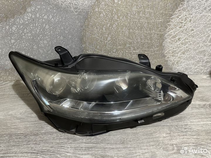 Фара Lexus CT200h правая Оригинал Япония
