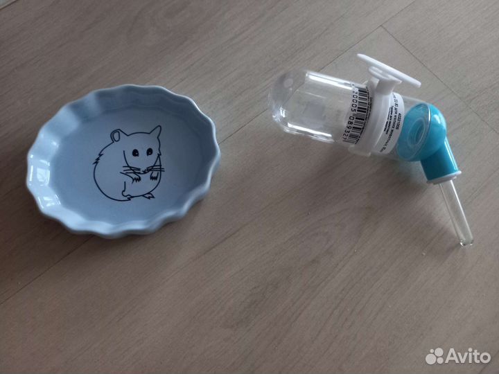 Поилка и чашечка для хомяков новое