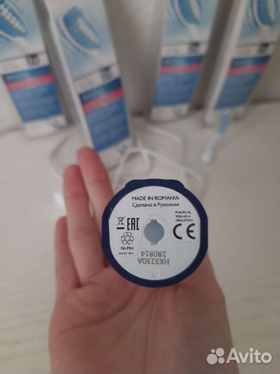 Philips sonicare Зубная щетка и насадки новые