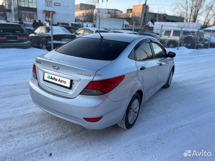 Hyundai Solaris 1.4 МТ, 2014, 300 000 км