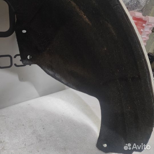 Подкрылок задний правый Mazda 3 BK