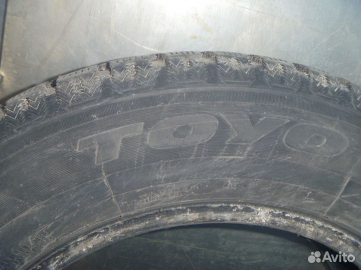 Toyo Observe GSi-5 215/65 R16