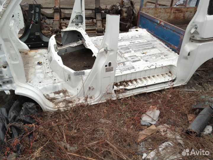 Порог кузова передний левый Toyota Town Ace/Lite