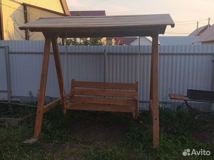 Садовые качели из дерева