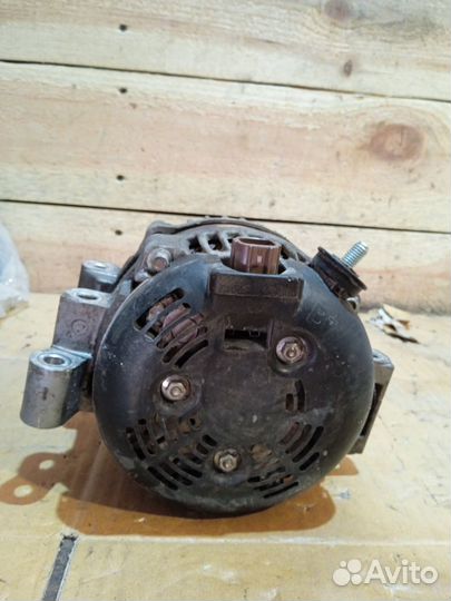 Генератор Toyota Land Cruiser