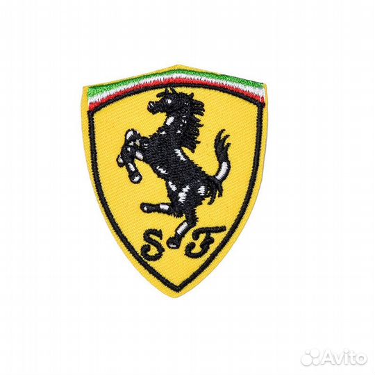 Нашивка на одежду феррари термонашивка