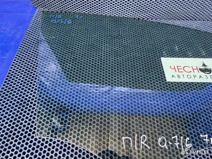 Стекло двери передней правой audi Q7 4L 7г