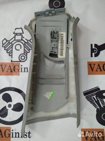 Обшивка салона левая Vw Passat B7 1.4 CAX 2014
