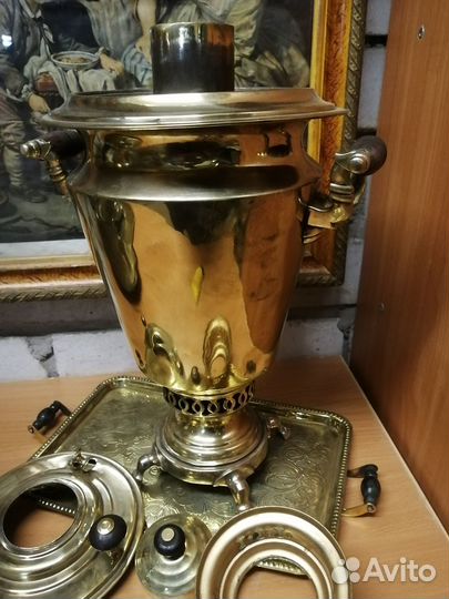 Самовар с медалями