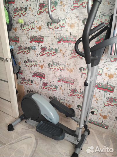 Эллиптический тренажер torneo